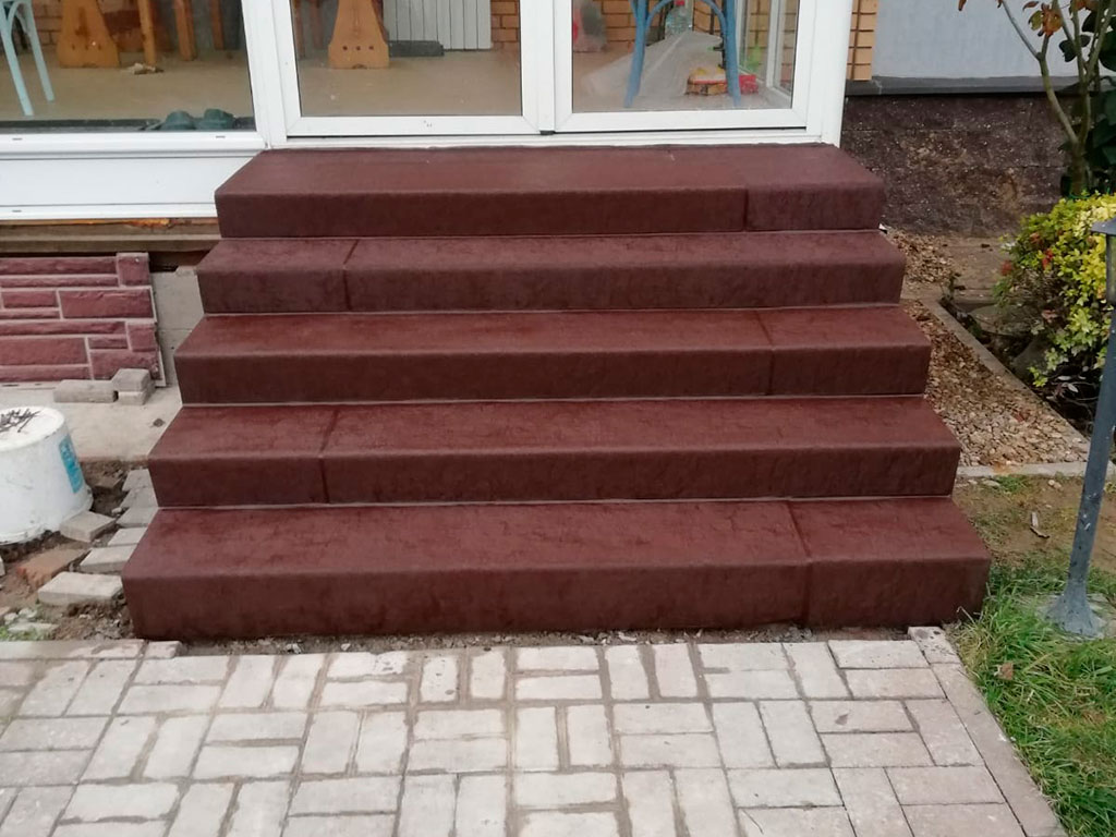 Отделка лестниц из бетона в деревне Руднево