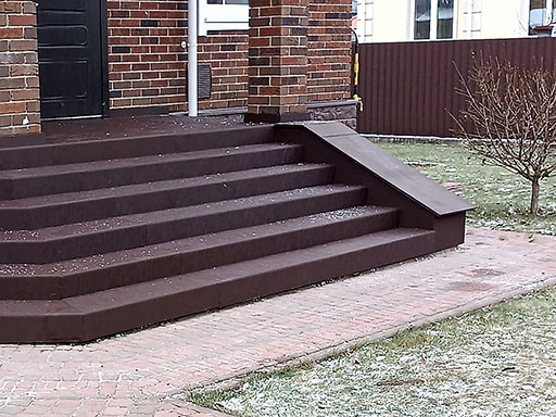 Облицовка бетонной лестницы сложной формы возле в Истринском районе 