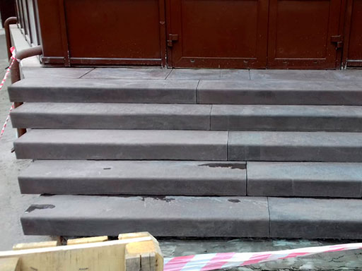 Ремонт ступеней лестницы входной группы детского центра поэтапно