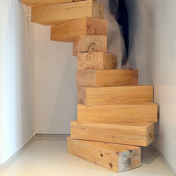Г-образная деревянная лестница на мансарду ЛС-1188