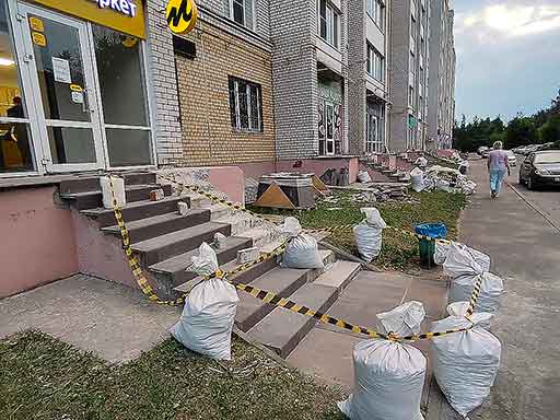 Облицовка лестниц коммерческих помещений на ул. Склизкова